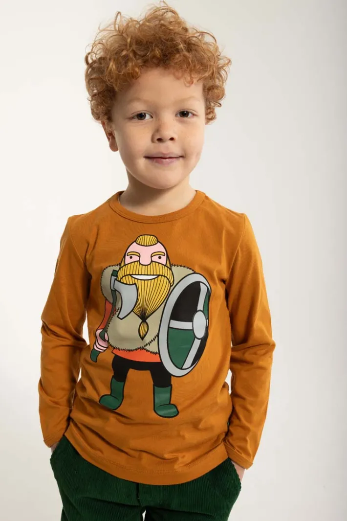 danebasic_longsleeve_gold_0.webp Danebasic Longsleeve Golden Honey HARALD DIN VEN