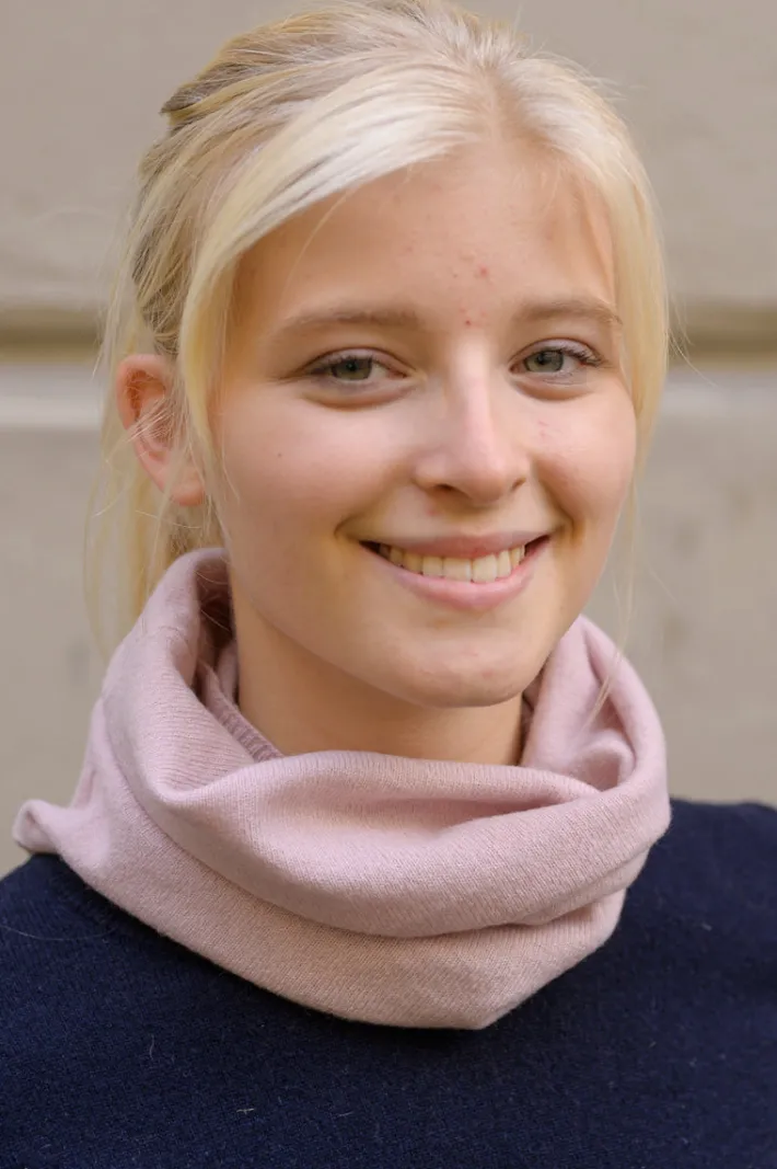 danebest_friend_merino_ne_0-1.webp Danebest Friend Merino Neckwarmer Powder Pink