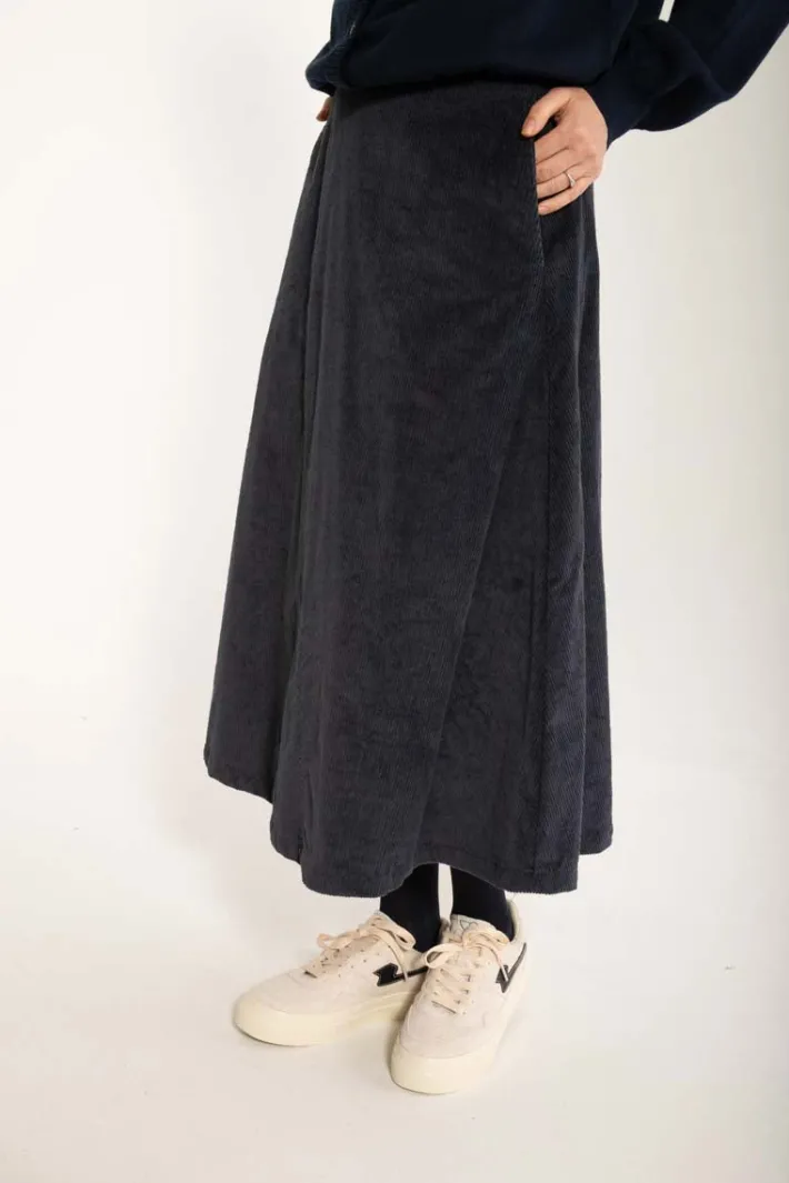 danebrava_cord_stretch_sk_2.webp Danebrava Cord Stretch Skirt Dark Navy