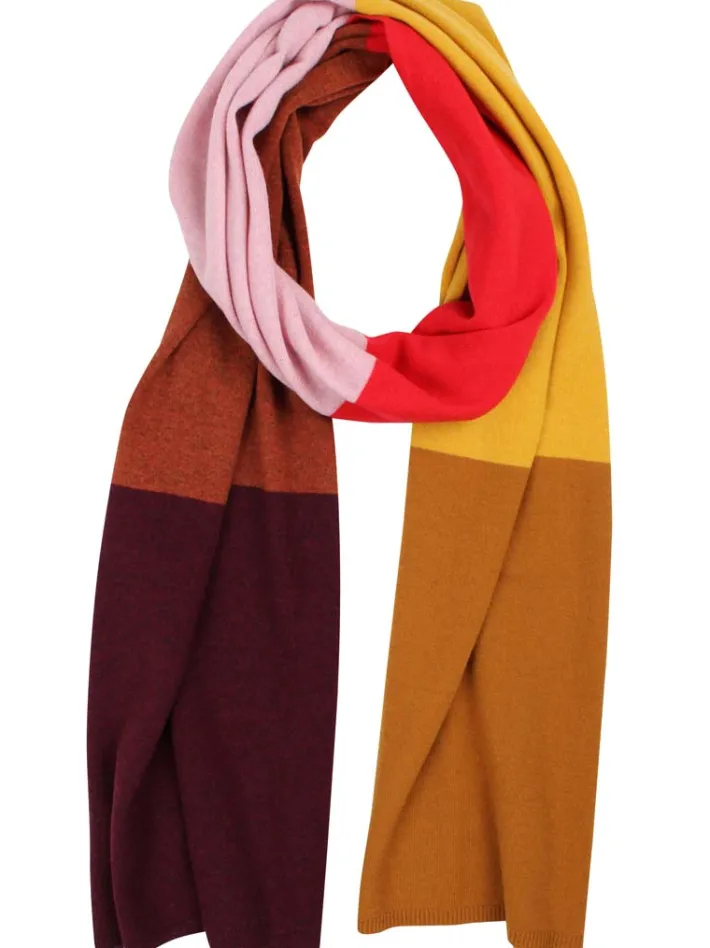 danebundleup_merino_scarf_0-4.webp Danebundle-up Merino Scarf Multi