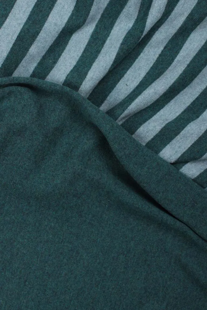 danebundleup_merino_scarf_1-3.webp Danebundle-up Merino Scarf Dark Slate/Blue Grey