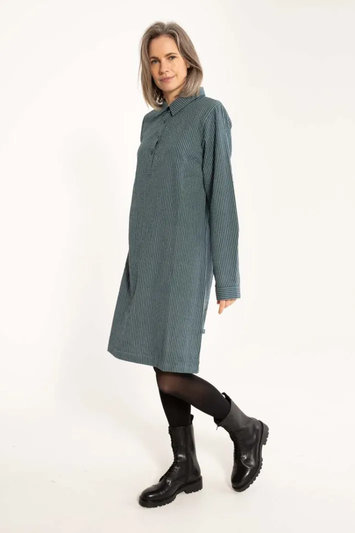 danecarnation_searsucker__2-1.webp Danecarnation Searsucker Dress Dark Slate/Blue Grey