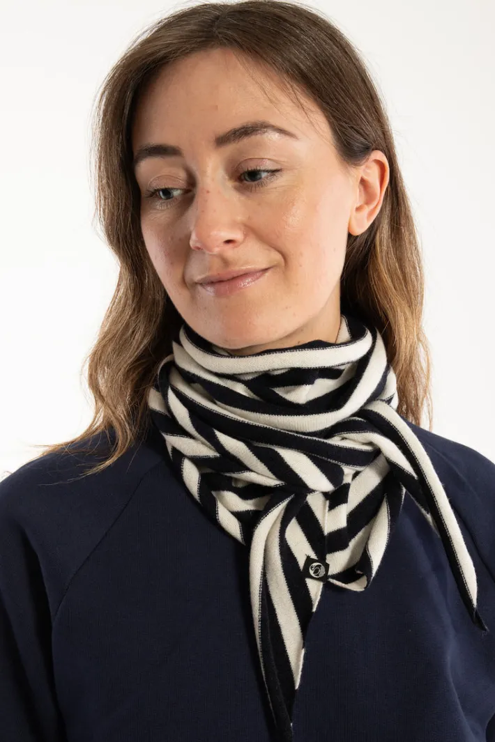 danechic_merino_scarf__na_0-2.webp Danechic Merino Scarf - Navy/chalk