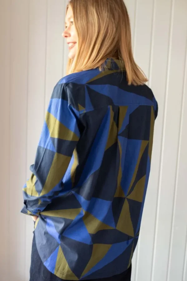 Daneclassic Poplin Aop Shirt Deep Blue TRIANGULATE