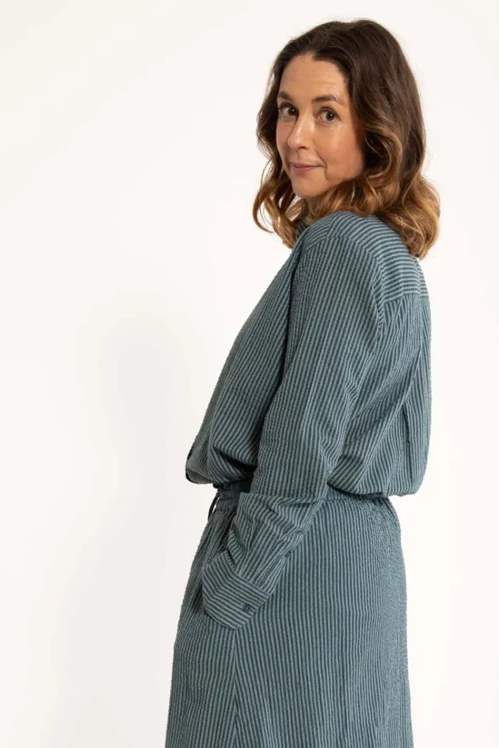 daneclassic_searsucker_sh_1-1.webp Daneclassic Searsucker Shirt Dark Slate/Blue Grey