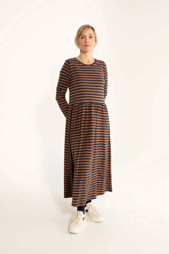 danekroeyer_modal_ls_dres_0.webp Danekroeyer Modal LS Dress Tobacco/Dark Navy