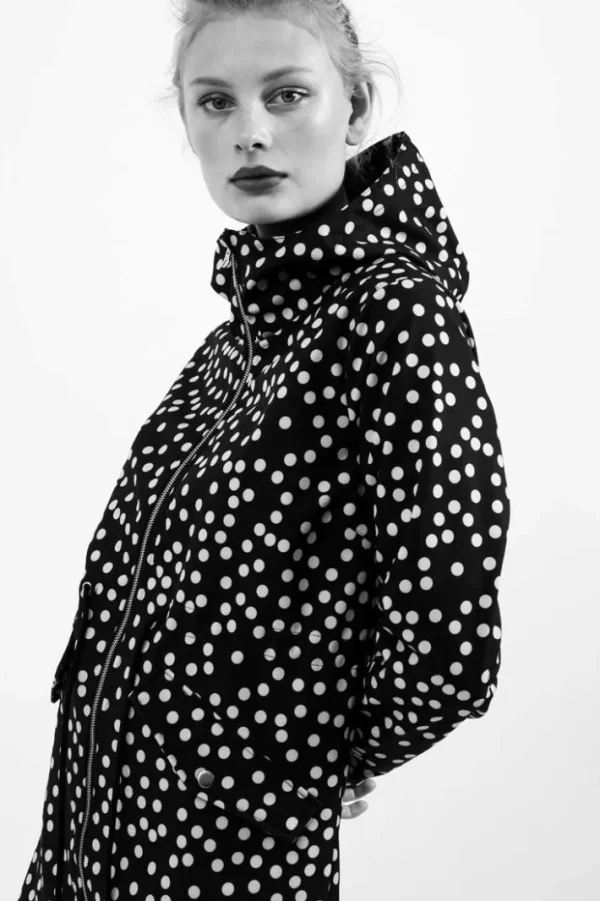 Danemarianne Softshell Black/Offwhite FUNDOTS