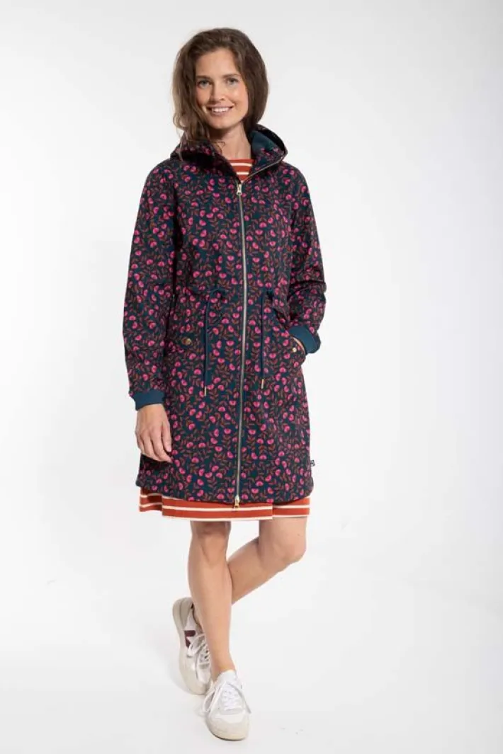 danemarianne_softshell_du_6.webp Danemarianne Softshell Dusty Navy FLEURI
