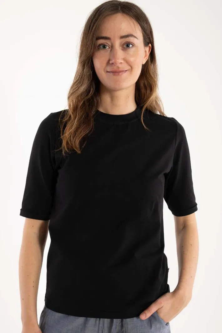 danepixi_tee_black_0.webp Danepixi Tee Black