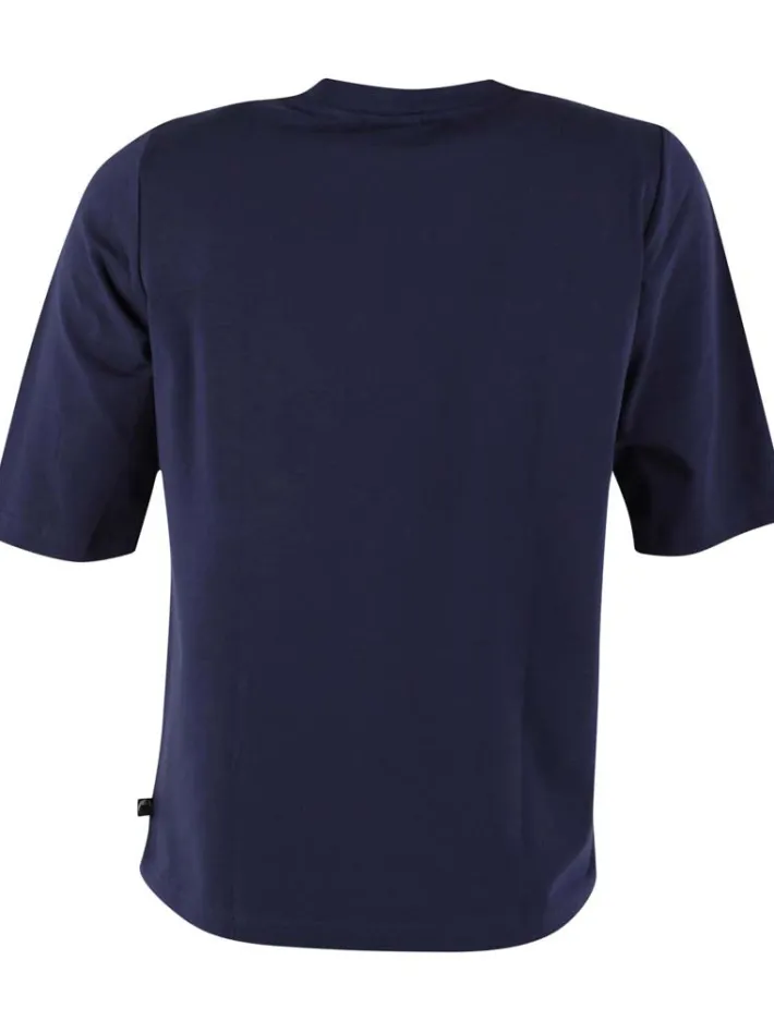 danepixi_tee_deep_navy_2.webp Danepixi Tee Deep Navy