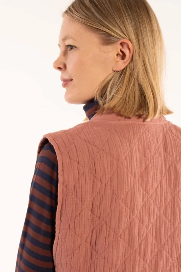 Danevibeke Quilt Vest Antique Rose