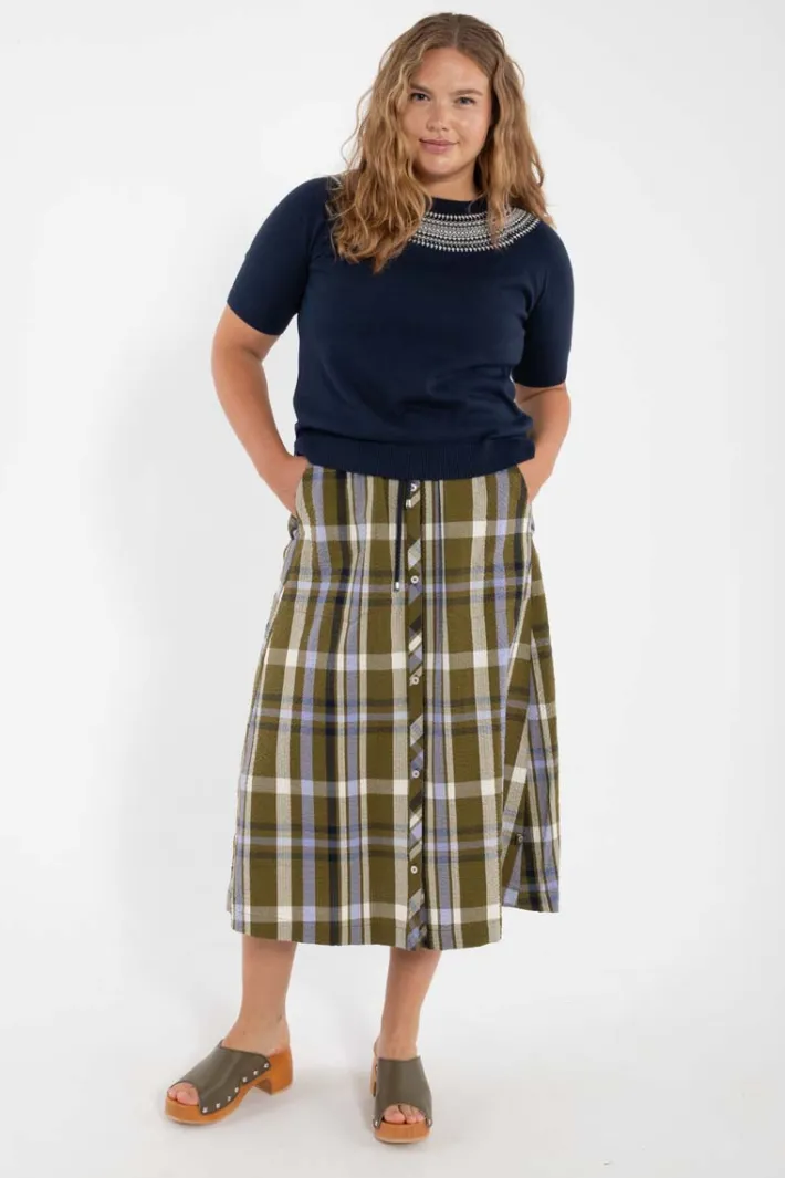 danevisit_searsucker_skir_2-1.webp Danevisit Searsucker Skirt Olive WOVENCHECK