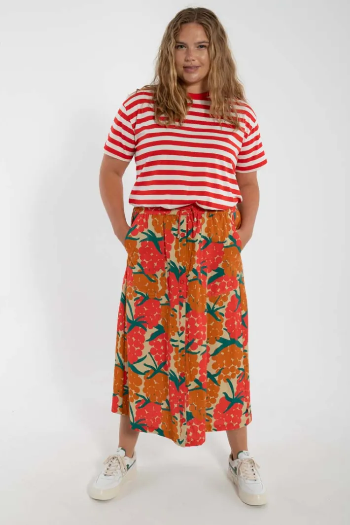 danevisit_searsucker_skir_3.webp Danevisit Searsucker Skirt Beige MAXIBERRY