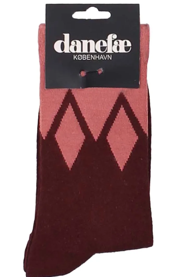 danewalk_with_me_socks_be_1.webp Danewalk with me Socks Berry Chocolate/Old Rose ICICLES