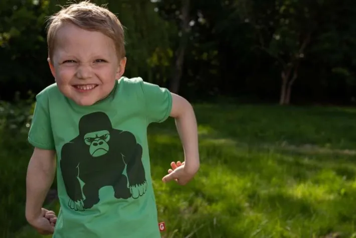 dyrhide_t_dusty_green_gor_2.webp Dyrhide T Dusty Green GORILLA