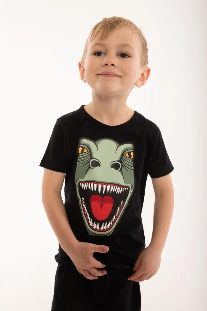 dyrhowl_tee_noos_black_tr_2.webp Dyrhowl Tee NOOS Black T-REX