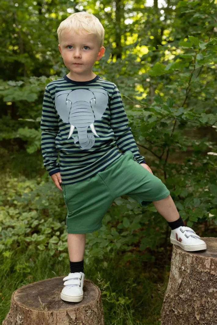 dyrroar_t_aopstrib_dark_n_1.webp Dyrroar T AOP/STRIB Dark Navy/Grey Moss ELEFANT