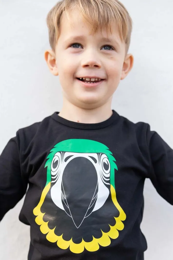 dyrroar_t_black_papegoeje_3.webp Dyrroar T Black PAPEGOEJE