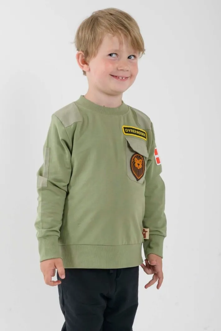 dyrsafari_sweat_sage_5.webp Dyrsafari Sweat Sage