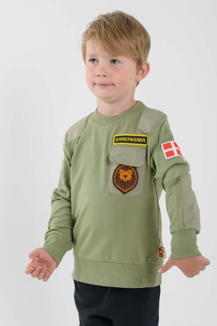 dyrsafari_sweat_sage_6.webp Dyrsafari Sweat Sage