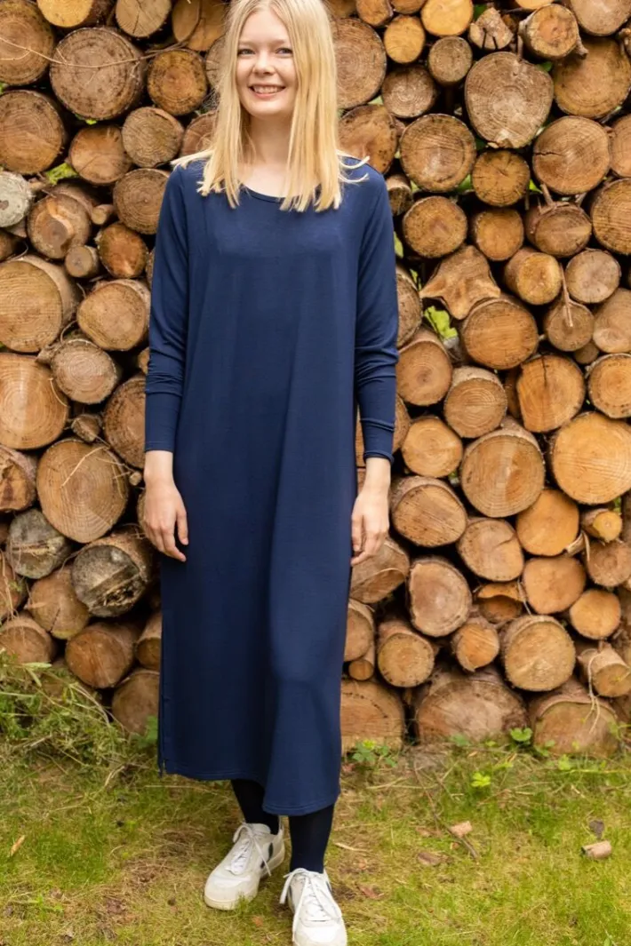 ess__casandra_dress_navy_5.webp ESS - Casandra Dress Navy