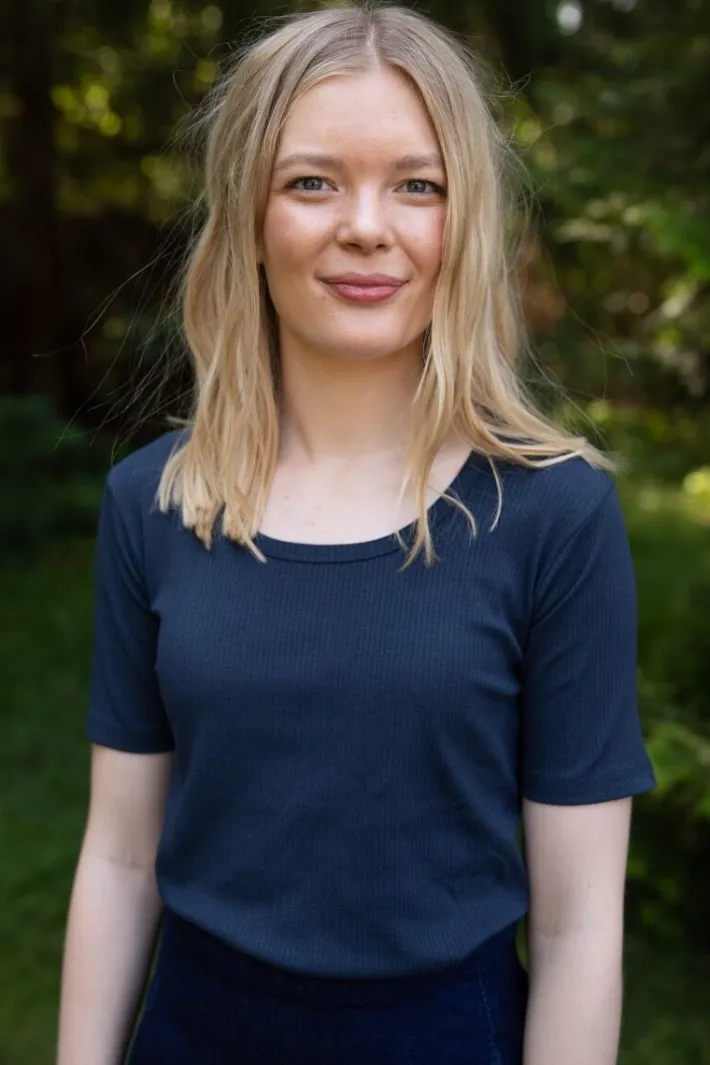 ess__danefriend_tee_dk_na_1-1.webp ESS - Danefriend Tee Dk Navy