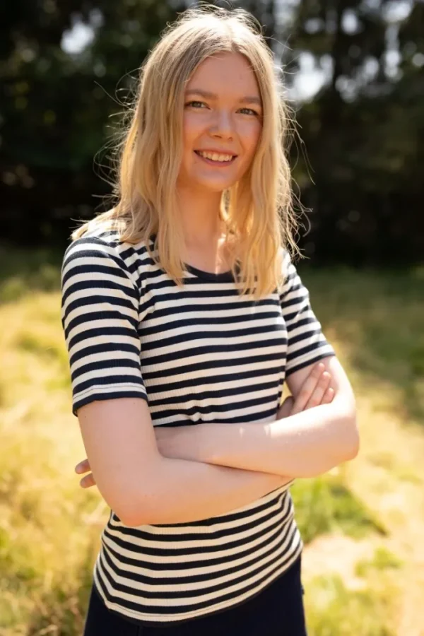 ESS - Danefriend Tee Dk Navy/Chalk