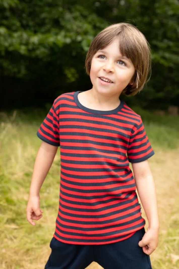 ess__danesoda_tee_dk_navy_1-1.webp ESS - Danesoda Tee Dk Navy/Red