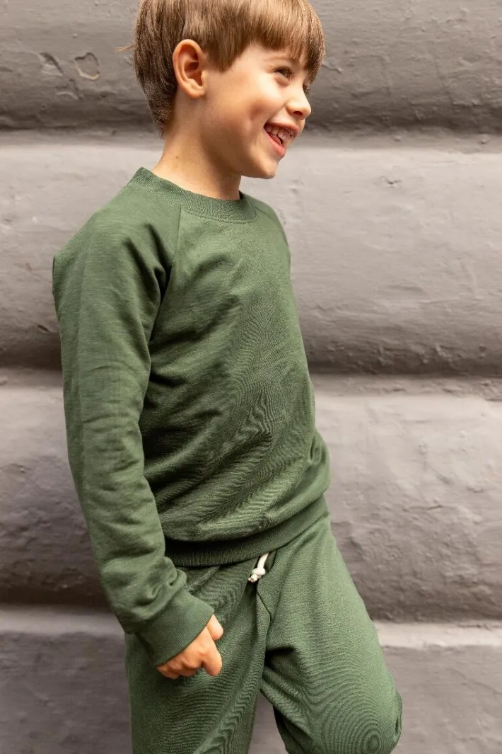 ess__organic_danemineral__0-5.webp ESS - ORGANIC Danemineral Sweater Army