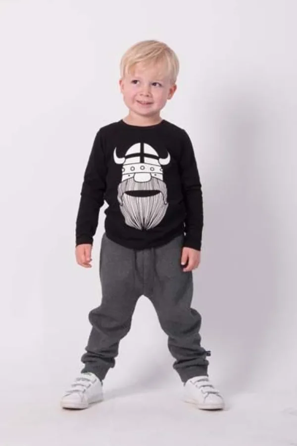 NOOS Danonsdag Tee Black ERIK