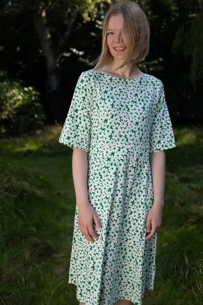 organic__daneviborg_slub__0.webp ORGANIC - Daneviborg Slub Dress Green Flower