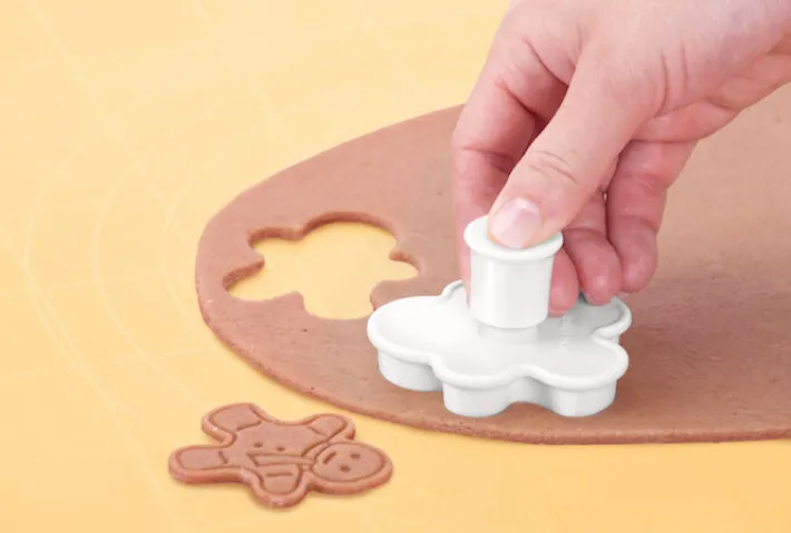 tescoma_cookie_cutter_wit_3-1.webp Tescoma Cookie Cutter with Stamp 2 PCS Figures