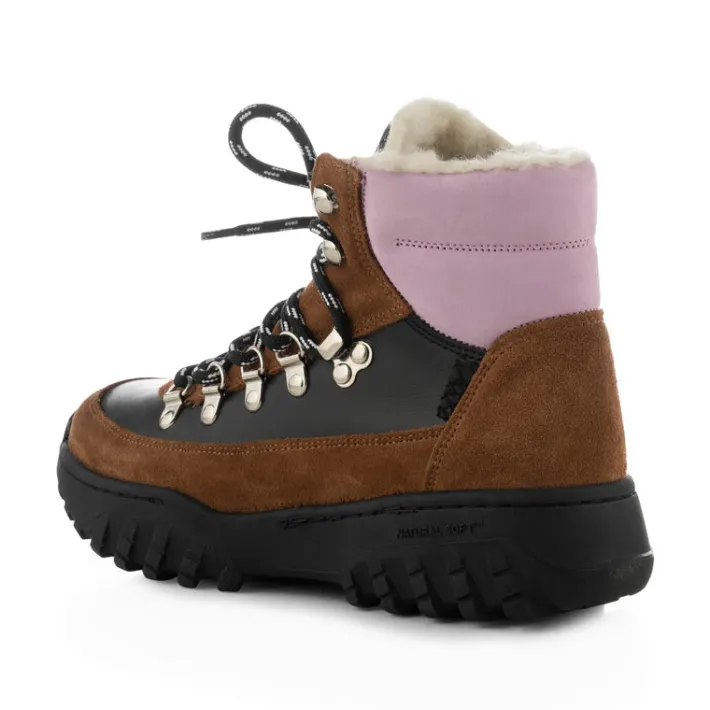 woden_iris_track_suede_mo_1-2.webp WODEN Iris Track Suede Moss