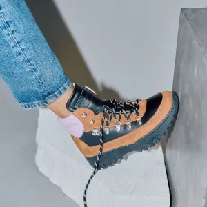 WODEN Iris Track Suede Moss